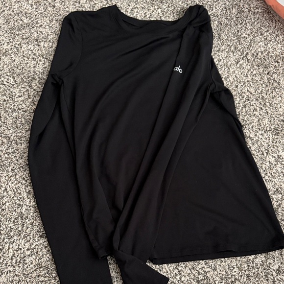 ALO Yoga Tops - ALO Yoga Classic Black Long Sleeve Top